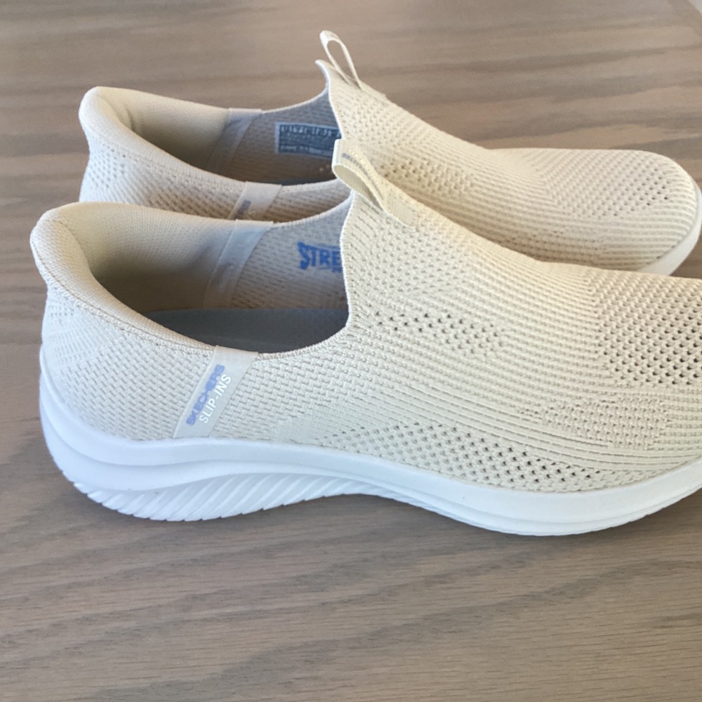 Skechers Slip-ins with Air-Cooled Memory Foam - Picture 2 of 6